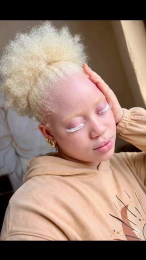 Pourquoi '2005😭💔' devient '2026 ❤️✅' — explication courte