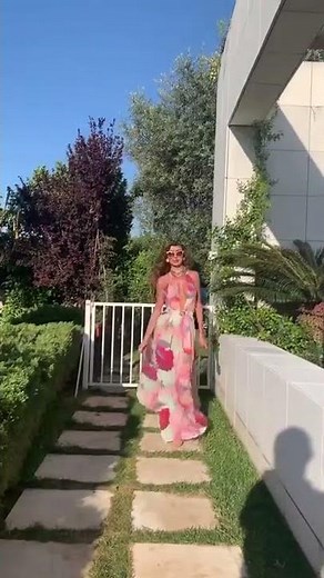 Summery floral luxe vibe Jet set babe fashion look Slay My Look