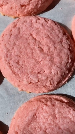 These pink sugar cookies are fun, festive and so easy to make! This one bowl recipe takes only 10 minutes to prep and 10 minutes to bake. No dough chilling required! https://organicallyaddison.com/pink-sugar-cookies/ | Organically Addison