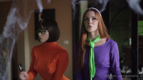 Velma and Daphne Uncovering Hidden Desires (Adriana Malkova, Sweetie_Fox)