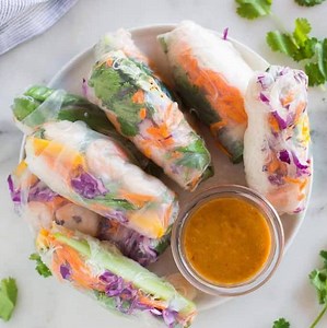 Craving something fresh and delicious? Treat yourself to the best Homemade FRESH SPRING ROLLS with homemade peanut sauce! https://tastesbetterfromscratch.com/fresh-spring-rolls/ | Tastes Better From Scratch