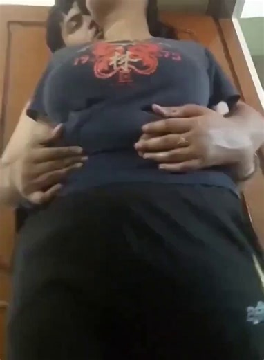 My younger brother took advantage of my parents being out of the house and came to harass me from behind 🤭🤭, then I gave him my wet pussy 💦🍑🍑 #incest #incestkink #siblingincest #brothersister #olderbrother #littlesister #teen #taboo #nsfw #nsfwtwt