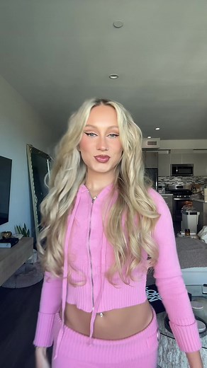 Alison Ogden: Building the Band with Femme Fatale Style