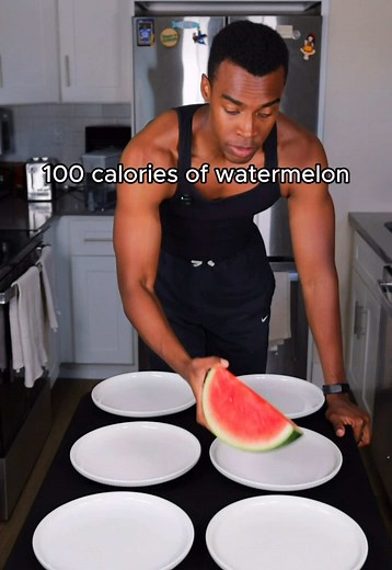 Read caption below ❌ You’re not losing fat because you’re doing this… Imagine hardcore dieting, sweating hard in the gym, and running miles on miles just to actually gain weight. Instead swap out the high calories foods for low calorie foods, this way you lose fat with ease and enjoy the diet the whole time. ✅ Follow for more. #macros #dietinghacks #losingweight #trackyourcalories #myfitnesspal