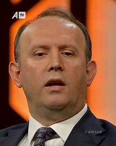 Revista që i kushtohet marseve shqiptare - Afrim Gashi rrëqethet kur flet për Adem Jasharin | Afrim Gashi