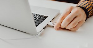 Billige USB-Sticks: So tricksen die No-Name-Hersteller