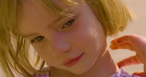 Portrait Shy Little Girl Twirling Her : vidéo de stock (100 % libre de droit) 1034843813 | Shutterstock