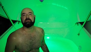 Floating in this sensory deprivation tank will make you relax—and maybe even hallucinate. | Mental Floss