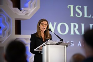 Women speak about gender issues in Islamic communities