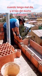111K views · 643 reactions | “Cuando uno tiene un mal día y el hijo del dueño no colabora… se prueba la paciencia del maestro ‍♂️” #construccioneszavaleta #videoviralシ #trabajoconnivel #albañileria #ConstruyeTuFuturo #zavaleta #construccion #fierros #ackitectur #viralreelsシ | Construcciones Zavaleta | Facebook