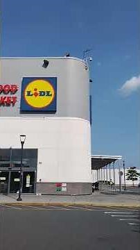 Staten Island Mall on Richmond Ave