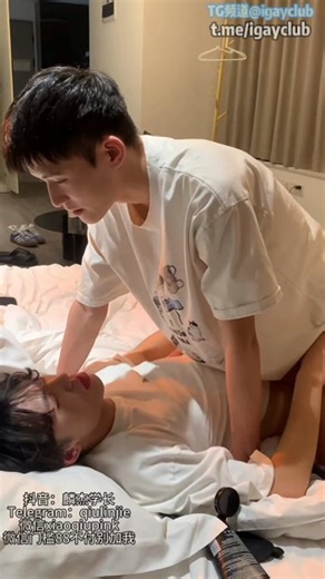 RT @Hanaman03706893: 好帅好大 小哥哥受不了哭了2👉🏻更多帅哥视频TG:https://t.co/o6ZIC7HS0X完整版下载小蓝视频观看:https://t.co/PavzCzsDDZ海角乱伦: