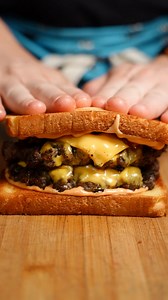 Texas chopped patty melt 🍔🧀 #burgers #BurgerLove #texas #pattymelt | Meatlicious