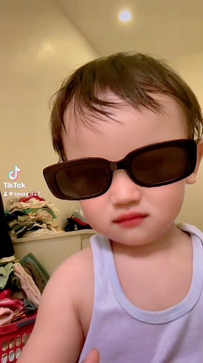 Loving the “mom life”. Its like seeing my 34 years younger self once again, but 5x more energy because he is a boy. (My back ache though)🤣 Then suddenly my 35 years old me showed up after minutes of moving non stop. #momlife #toddlerlife #momonreels | Kessa Saludsod Diosmano