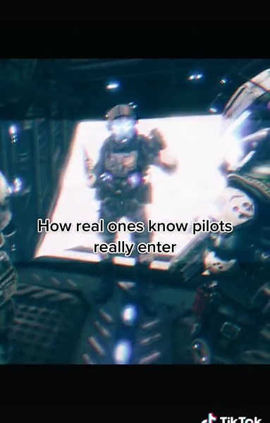 They go a bit extra #exporaptor #pilotsofthelostfrontier #ptlf #titanfall #titanfall2 #apexlegends #apexlegendsmemes #LinkBudsNeverOff #apex