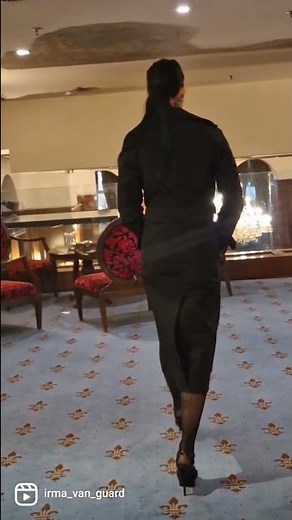 Try on and Walk in YSL Saint Laurent Classic Tribute Heels