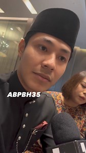 Meerqeen, 22, memilih untuk tidak berkongsi lanjut mengenai kontroversi yang membabitkan namanya dan kekasih gelap kepada pelakon dan penyanyi, Aliff Aziz iaitu Sarah Yasmine. #HotFM #YangHangatDanTerbaik #RadioNo1 #KJJadiDJ #Merqeen #SarahYasmine Kredit: @abpbh35 | Hot FM