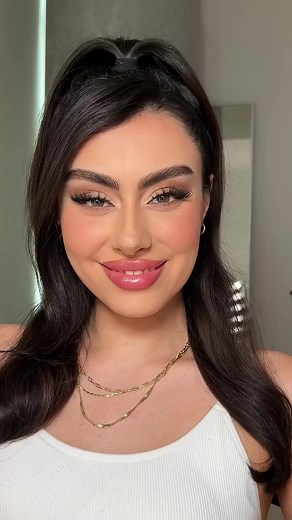 Soft Glam Idea ✨ Consider this your Saturday night makeup inspo 💖 @atosaaghakhani uses the Cinderella brush collection to create the ultimate glam eye look 👌🏾 perfect for any occasion! PRODUCTS 👇🏽 * Hourglass Cosmetics Vanish Concealer (Sepia) * Colourpop Cosmetics Gone Matte Palette * Nyx Cosmetics Epic Ink Liner * L’Oréal Paris Telescopic Mascara * Kiss Products The Muses Collection Sire Lashes * Spectrum Collections D04, B08, B10 brush * Karla Cosmetic K23 brush * Mac Cosmetics 224S brus