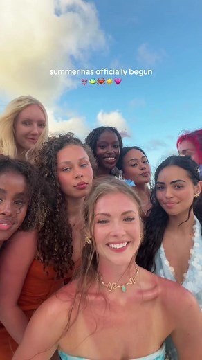 first girls trip of the summer with @Not Your Mother's ✈️👙🐠 @Anna renn🇪🇹 @Phaith ⋆𐙚₊˚⊹♡ @jade @Emma Arletta @Joy Burnett @sydney c★ @Ivy Elix @Claire ♡ @Gina Marie 🐚💗🐬 #vacation #girlstrip #trending #summer #relatable
