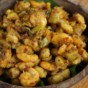 Tasty Chinese Potato Prawns Roast | Koorka Chemmeen Ularthu | Village Cookings