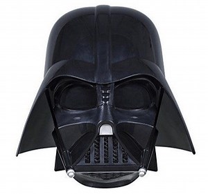 Hasbro Star Wars - Darth Vader Helm für 110,08€ (statt 122€)