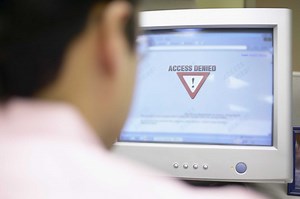 How to Start a Computer in DOS Mode in Windows XP