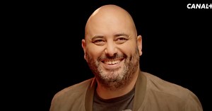 Jérôme Commandeur ironise sur son poids dans ses spectacles pour "taper là où c’est censé faire mal"