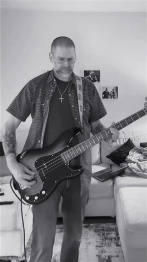 Dead Kennedys - California Uber Alles Bass Guitar Cover By Eric M. Evans. #shorts #cover #song