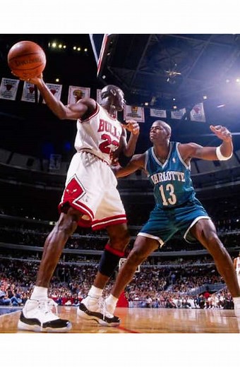 Michael Jordan's Impressive Hand Size Revealed!