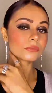 ✨SHINY LIPGLOSS ✨ Experience the shiny Lip Gloss Unleash your lips ultimate shine and captivating charm ✨SHADES ✨ 💥Diamond 💥Gold Shop now https://secretglow.pk/product/shiny-lipgloss/ #Secretglowbymaryamnagra #naturebeauty #naturalingredients #innerbeauty #bodycare #skincare #secretglow #keepglowing #organicbrand #loveyourself | Secret Glow By Maryam Nagra