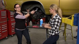 13 reactions | Vive la transformación completa cuando chicas incorporan partes nuevas cromadas al Chevelle SS '72. Desde el freno hasta la bomba y el líquido, cada detalle no solo adquiere un brillo elegante, sino que también mejora su rendimiento‍♀️ ️#LasMecánicas | Discovery Turbo | Facebook