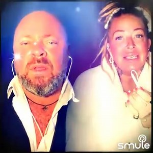 Huomenta päivää! 🙋‍♀️🌞 Mukavaa päivänjatkoa teille kaikille! Mikä ois semmonen sopiva laulu laulaa tänään? 🤔😍 Laittakaa tulemaan 🥰🙏 // Heini 😘 📀 Bee Gees: "Words" 💬 | HeiniSchwartz