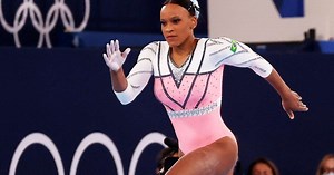 Rebeca Andrade conquista ouro e entra para a história da ginástica artística no Brasil