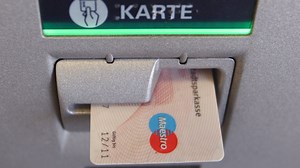 Bezahlen im Ausland - Banken setzen Abhebelimit auf null
