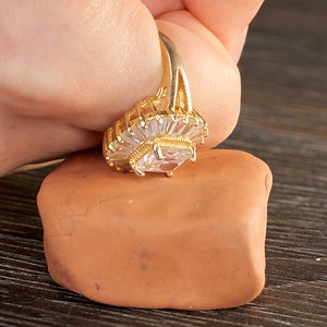 Who needs a basic basketball basket? Easy steps for crafting an expensive net and scoring 🏀 | 5-Minute Crafts Play