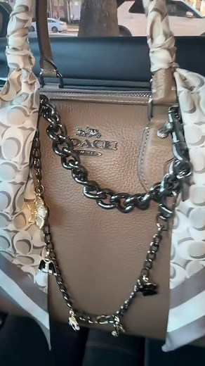 2.5K views · 35 reactions | Obsessed my Coach bag殺 #handbags #coach #purse #fblifestyle #purseoftheday #coachrowan #pursetok #botd #leatherhandbag #outletshopping | Pretty Freckles | Facebook
