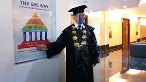 Sebenarnya kasus Reinhard Sinaga hanyalah sebuah puncak gunung es yang terlihat. Namun masih banyak lagi yang tidak terlihat dibawah permukaan laut. Benar ? Masih banyak lagi masalah-masalah lainnya, seperti narkotika, bunuh diri, perkelahian antar remaja, sex bebas, dan lain sebagainya. Membangun seorang manusia seperti membangun sebuah rumah yang harus sempurna pondasi, tiang dan atapnya. Ada tiga tahap yang harus dilakukan : Pertama, Bangun pondasi dengan SQ atau kecerdasan spiritual. Kedua, 