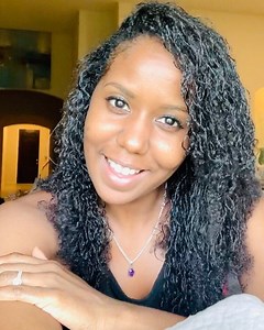 Locs!!!!! Your girl got her starter micro locs!!!!!! Yaaaaas!!! ⠀⠀⠀⠀⠀⠀⠀⠀⠀⠀⠀⠀ #naturalhairstyles #naturalhair #locs #microlocs #microlocsjourney | Alicia James