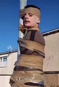 He owed drug debt so they tied him to a lamppost 😭😭😭