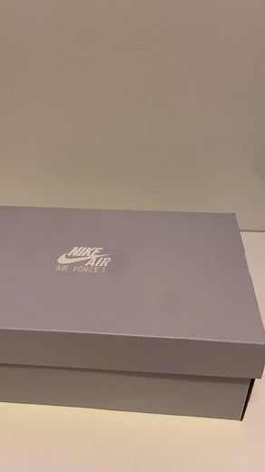 ✨JONAS✨ Blå/grøn fade med DRIP og BUTTERFLY 🦋 1500kr - Skoene kan laves i alle farver og størrelser📐 #foryou #fypthis #customsneakers #custom #nike