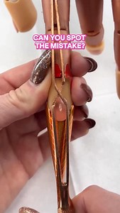 Have trouble figuring out if your forms are straight? This is a great tip & trick. | Young Nails