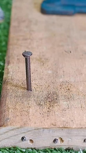 124K views · 582 reactions | How to Mount Hose With Nail #diy #tipsandtricks #lifehacks #project #tips #tricks #facebookviral #facebookvideoシ #facebookreelsviralpost | toolstour | Facebook