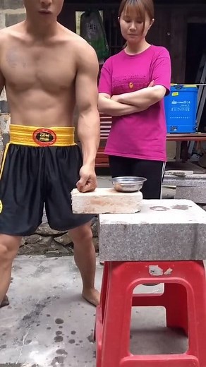 one inch punch to break bricks  the chinese martial arts at display ! #martialartstraining #kungfu #onelife | One Inch Fist | Facebook