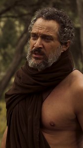 30 reactions | La storia di un soldato esausto che torna a casa dopo troppi anni di lontananza, costretto a riprendere le armi per salvare la sua famiglia e trovare la redenzione. La storia di coloro che partono per la guerra e di chi resta ad aspettare il loro ritorno. #ItacaIlRitorno, diretto da Uberto Pasolini, è ORA AL CINEMA | 01Distribution | Facebook