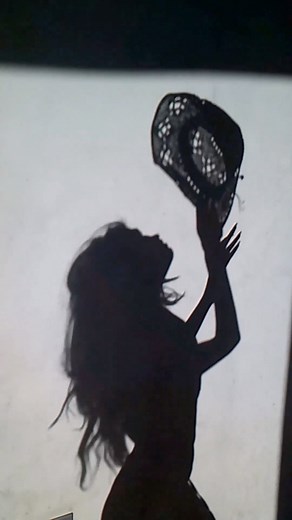 Kellie Stewart on Instagram: "Off to stagecoach 🐴🍺🌴 @FashionNova"