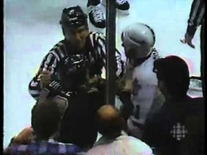 1993-94 - Kings @ Maple Leafs - Rob Stauber vs Bill Berg brawl