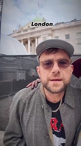 3.4K views · 148 reactions |  Damon y Fatou en Londres ,  via Fatoumata Diawara #damonalbarn | Blur Mex | Facebook