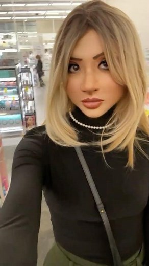 Crossdresser Shopping in Mall #mtf #transformation #nylon