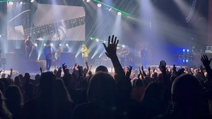 1.1K views · 68 reactions | “I’ll praise you in this storm!” What a beautiful night of worship with Casting Crowns! | Kingdom Bound | Facebook