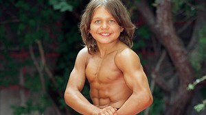 Voici ce qu'est devenu “l’enfant le plus musclé du monde” qui a fêté ses 32 ans cette année